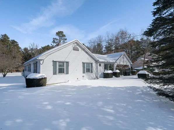 178 Falcon Dr, Westfield, MA 01085