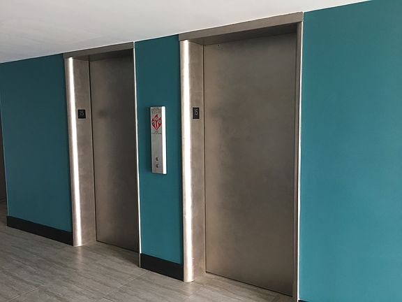 2 elevators+1 Service Elvtr