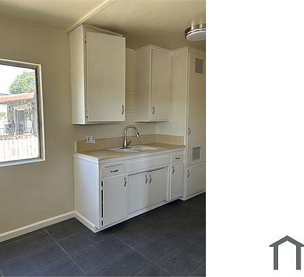 3rd image of 1636 W 59th Pl #3