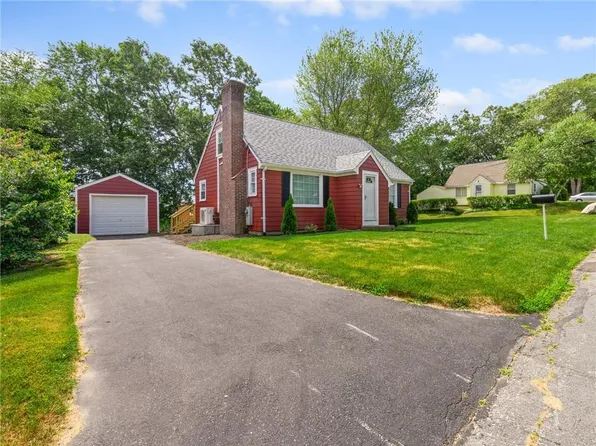 10 Palmer St, Smithfield, RI 02828