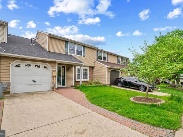 109 Stratton Ln