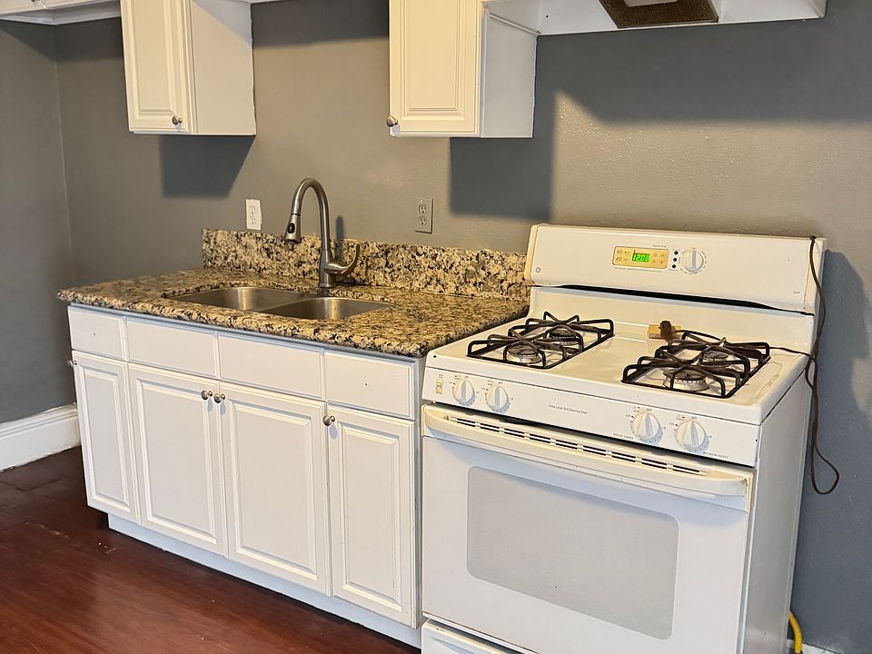 1st image of 2906 6th St #B
