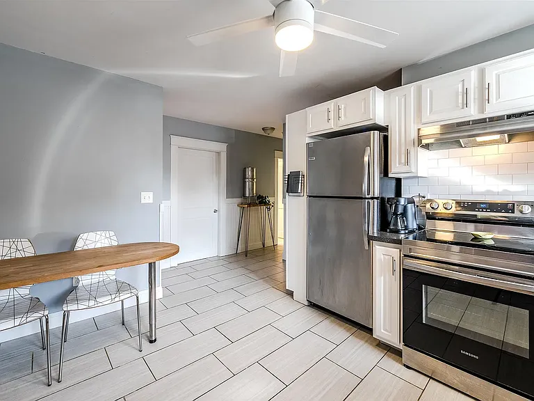 234 Conant St — Photo 7