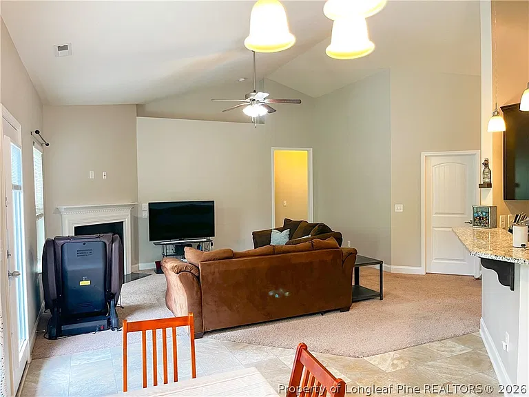144 Parkside Dr — Photo 6