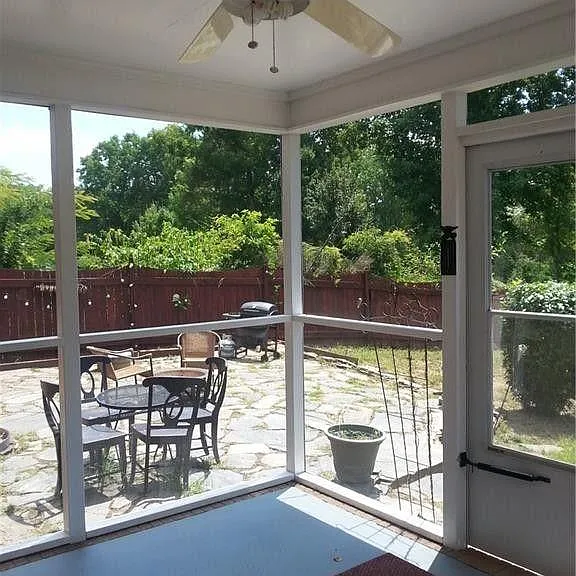 4224 Robinhood Rd — Photo 11