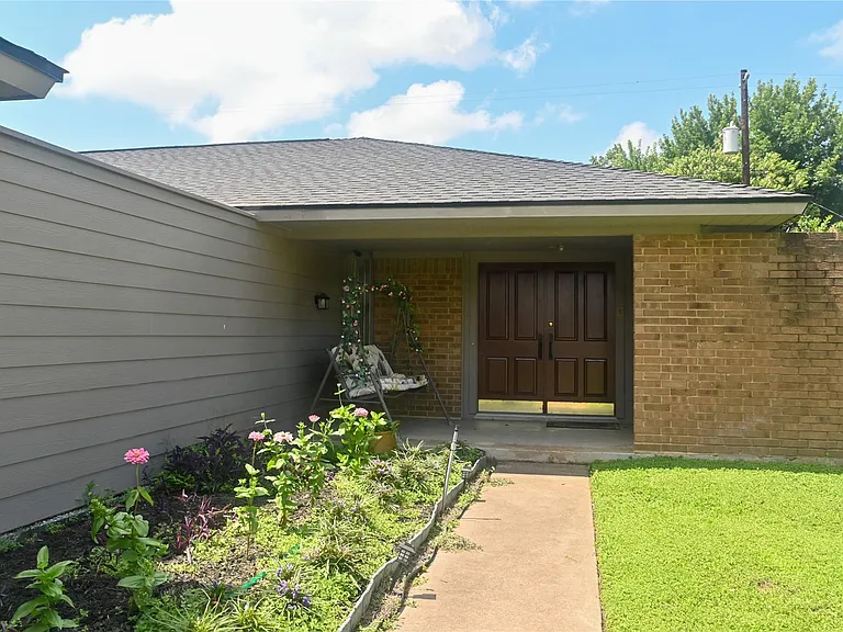 5254 N Braeswood Blvd — Photo 2