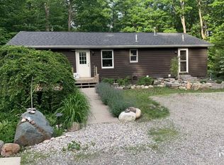 2421 Chippewa Trl, Alanson, MI 49706