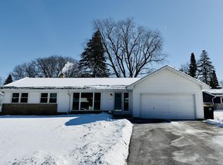 4654 N Parkside Dr, Wauwatosa, WI 53225