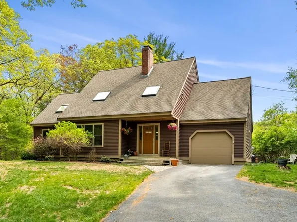 98 Pineswamp Rd, Ipswich, MA 01938