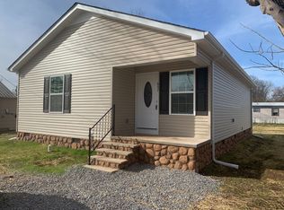 607 Montgomery St, Cowan, TN 37318