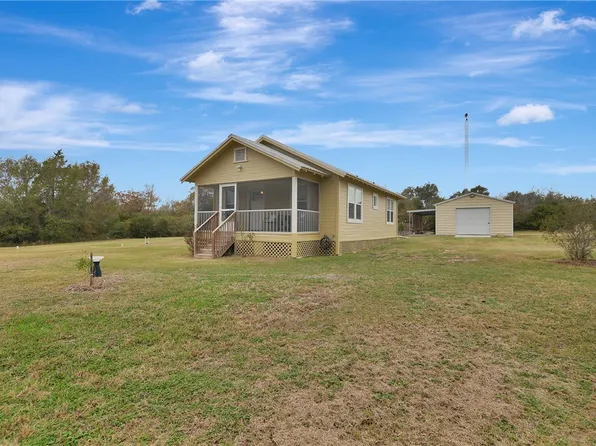 11225 Mount Falls School Rd, Washington, TX 77880