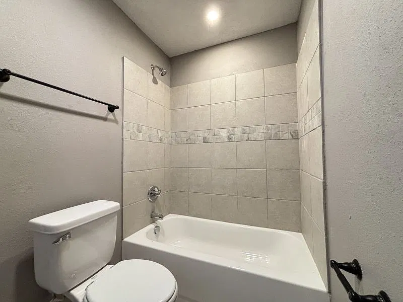 8704 Labette Dr — Photo 4