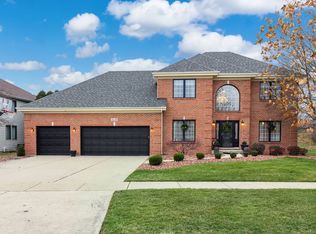 3648 White Eagle Dr, Naperville, IL