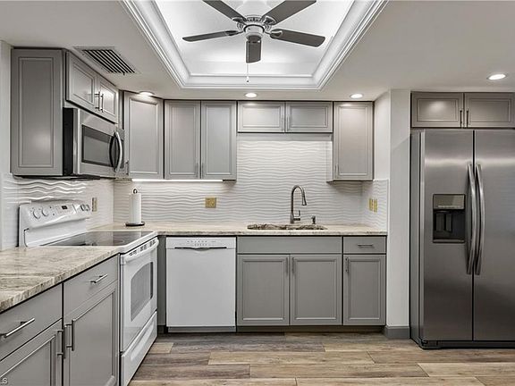 4th image of 2264 Winkler Ave APT 310
