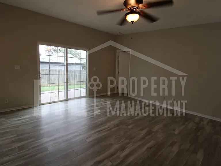 240 Fox Ridge Rd — Photo 19