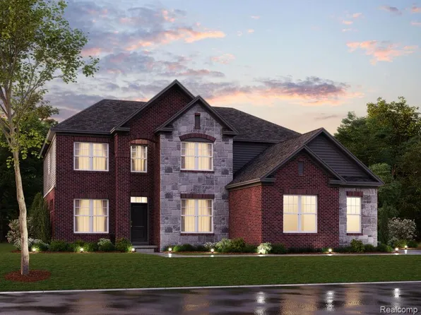 61870 Hevel Ln, Washington, MI 48094