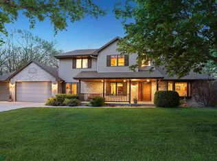 2575 Teresa Ct, Green Bay, WI 54311