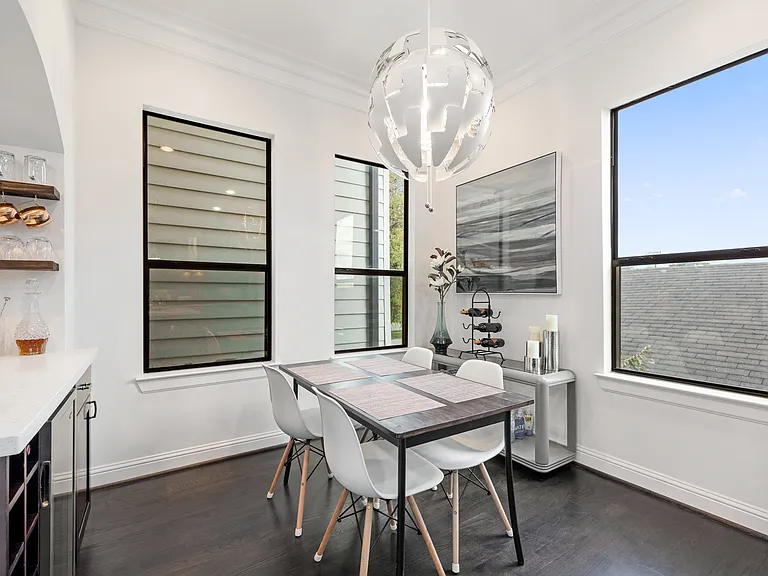 732 W 20th St #B — Photo 15