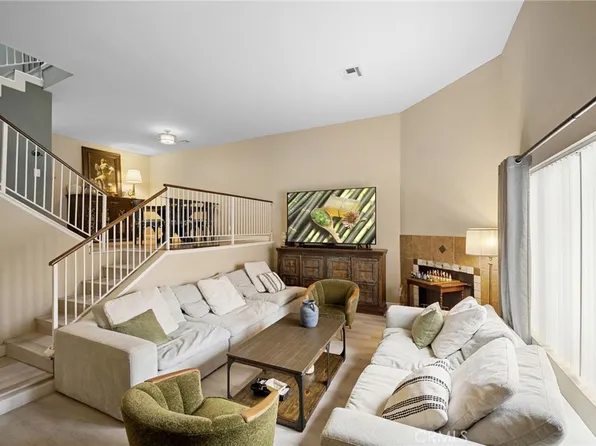 10142 Samoa Ave Unit 28, Tujunga, CA 91042