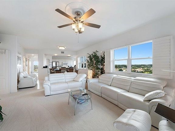 3rd image of 14819 Laguna Dr APT 501
