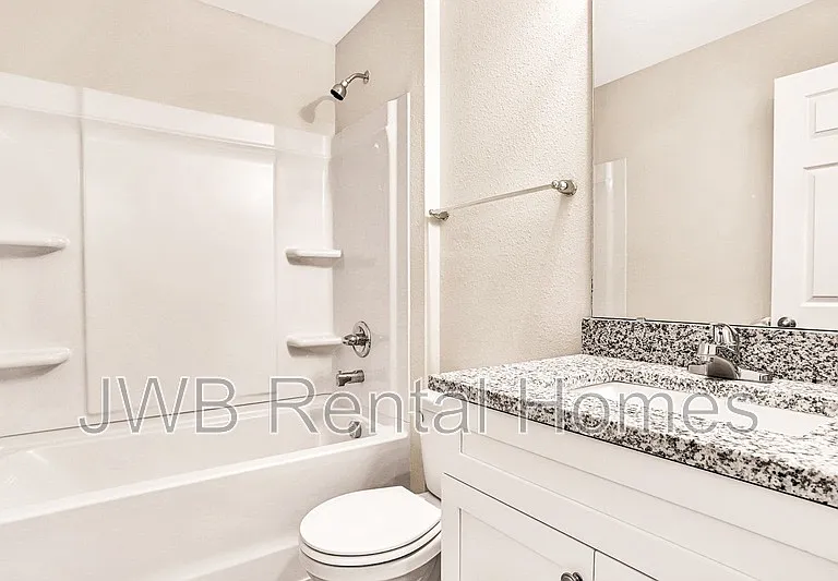 1362 Florida Ave — Photo 4