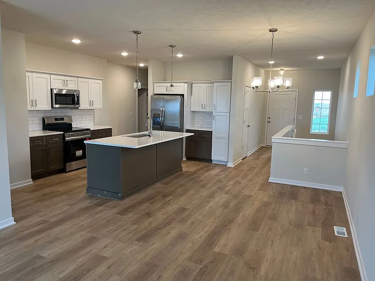 12354 Edgewater Dr — Photo 14