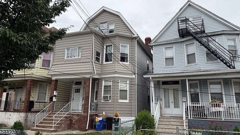 1st image of 658 Adams Ave
