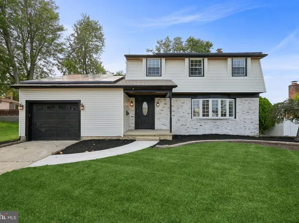 3 Kennington Rd, Marlton, NJ 08053