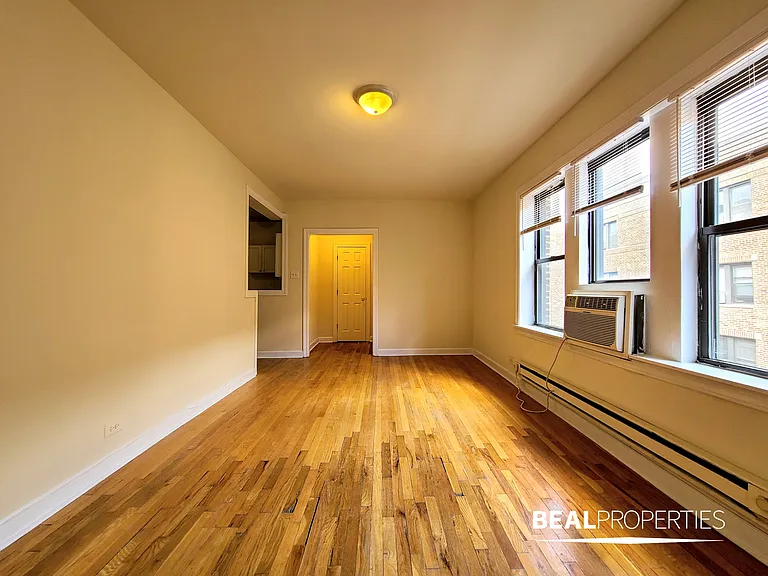 3720-28 N Pine Grove Ave — Photo 21