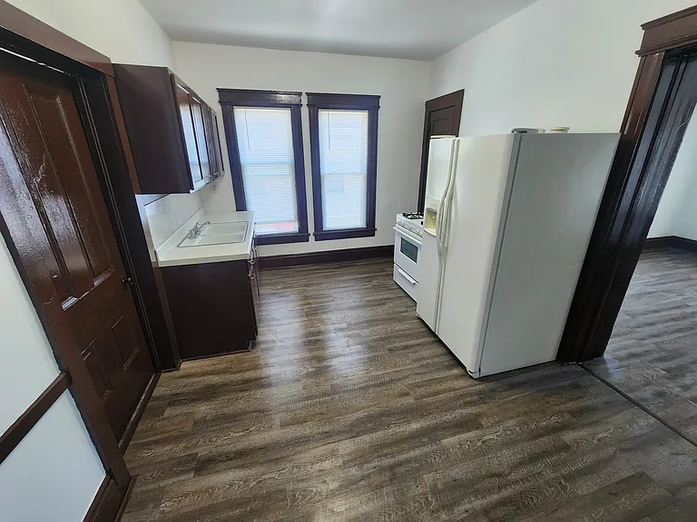 307 W Chestnut St #C — Photo 1