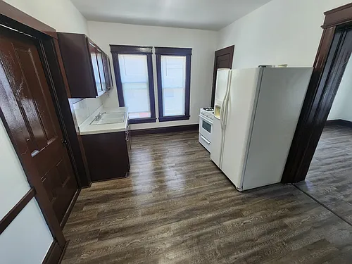 307 W Chestnut St #C Photo 1
