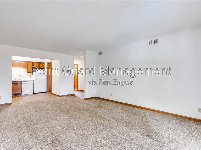 2011 N Porter Ave #232 — Photo 3