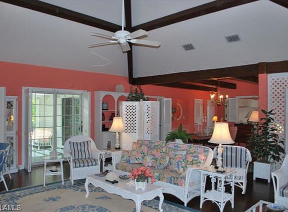 5th image of 375 E Gulf Dr