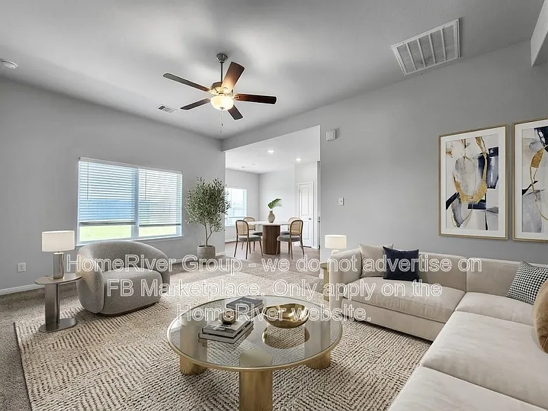 3 bed, 2.0 bath, 1389 sqft, $2,145 — Photo 2