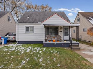 14898 Chesterfield Ave, Warren, MI 48089