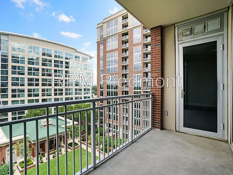 1820 Peachtree Rd #911 — Photo 18