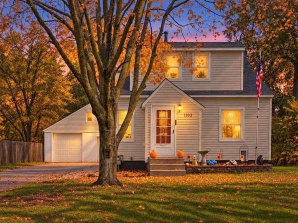 1103 6th St NW, Faribault, MN 55021