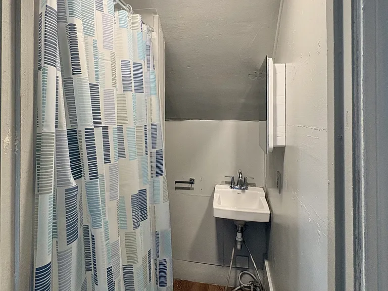 153 Pine St #3 — Photo 8