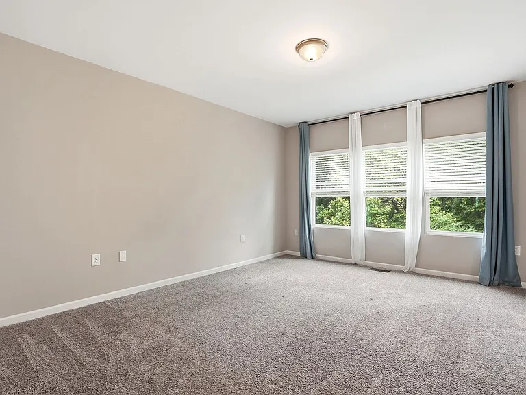 1017 Epiphany Rd — Photo 24