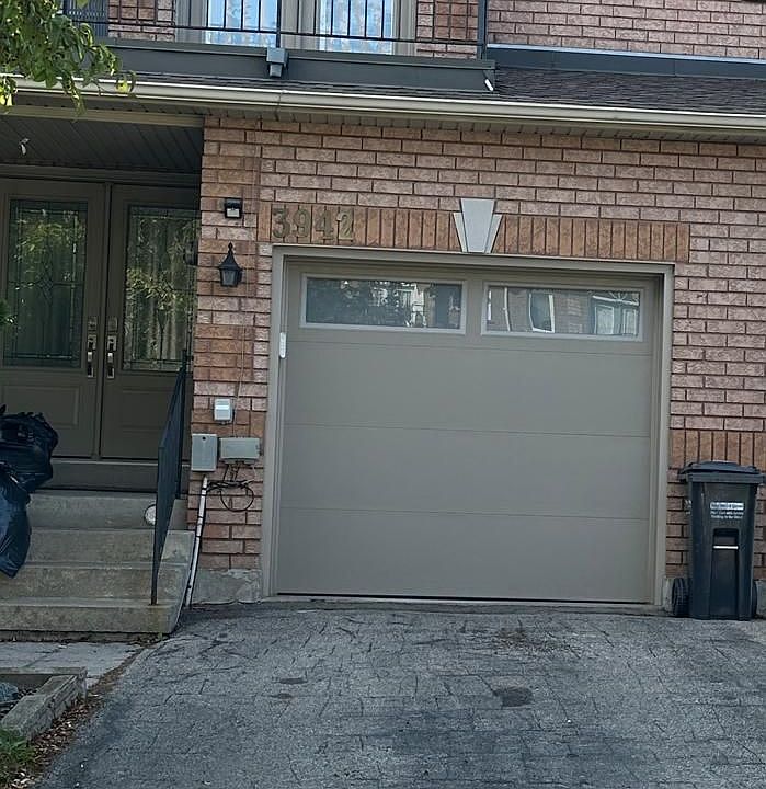 1st image of 3942 Coachman Cir