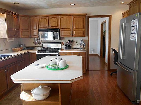 2nd image of 4727 N Wayside Dr