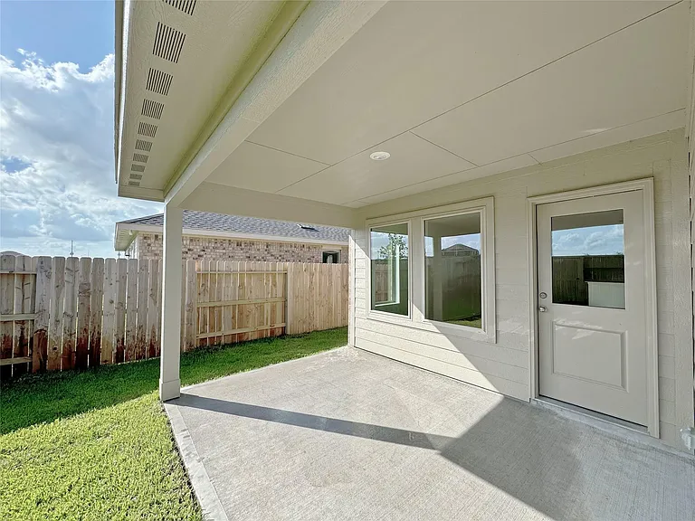1634 Blue Cypress Dr — Photo 24