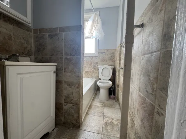 90 Lake Street image 6 of 6