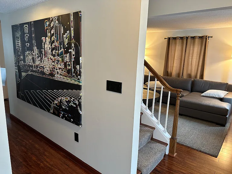 925 Sierra Ln NE — Photo 4