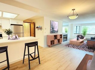 Sandridge Apartments, Seattle, WA 98115
