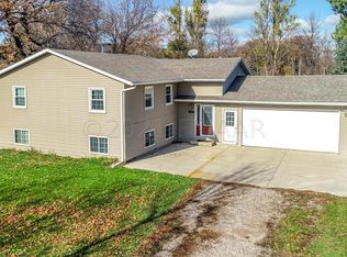 7605 Brink Dr, Horace, ND 58047