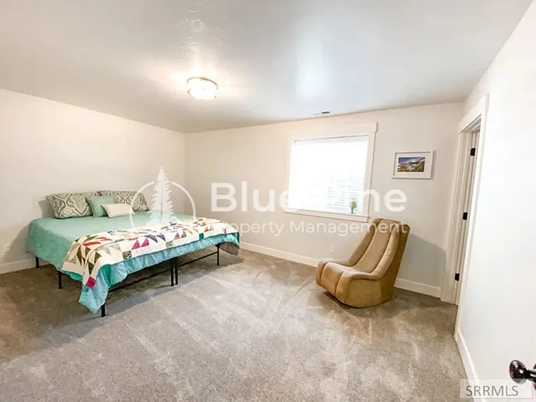 6389 Maggie Dr — Photo 17