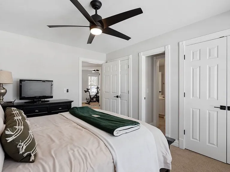 156 N Berwick Ln — Photo 19