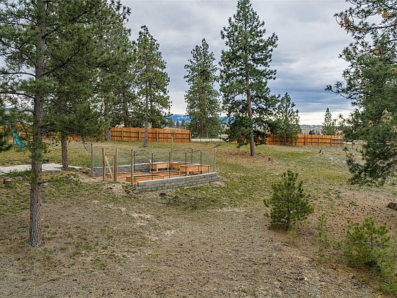 4th image of 442 Porter Hill Rd