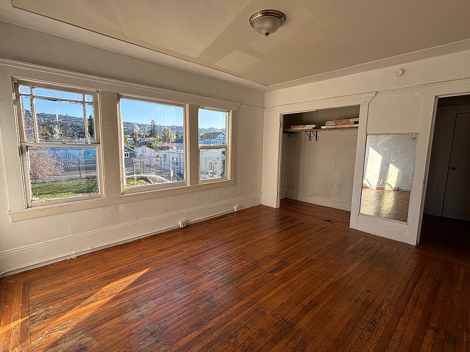 1st image of 3729 Penniman Ave #3